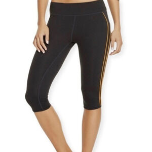 FABLETICS Cropped Legging‎ 2 for $22❇️